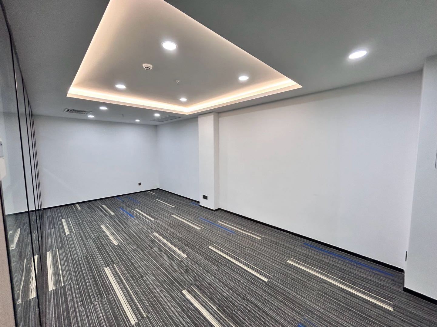 龙光世纪大厦 315㎡ 精装 低层办公室出租