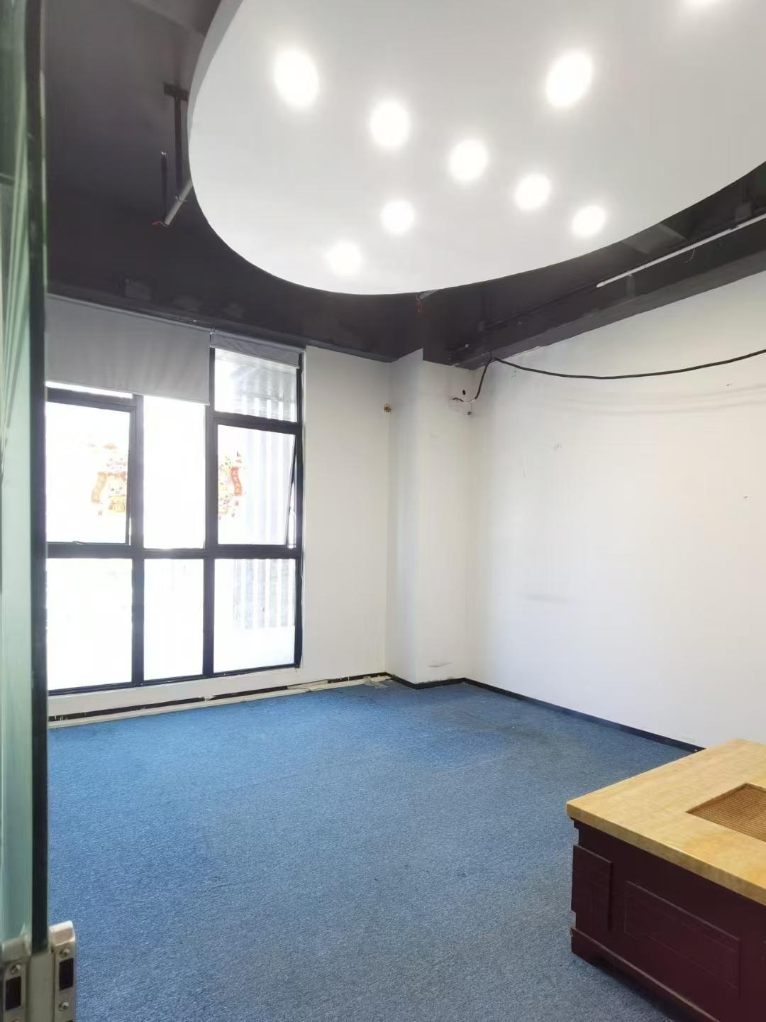 一方天地互联网产业园 370㎡ 精装 中楼层办公室出租
