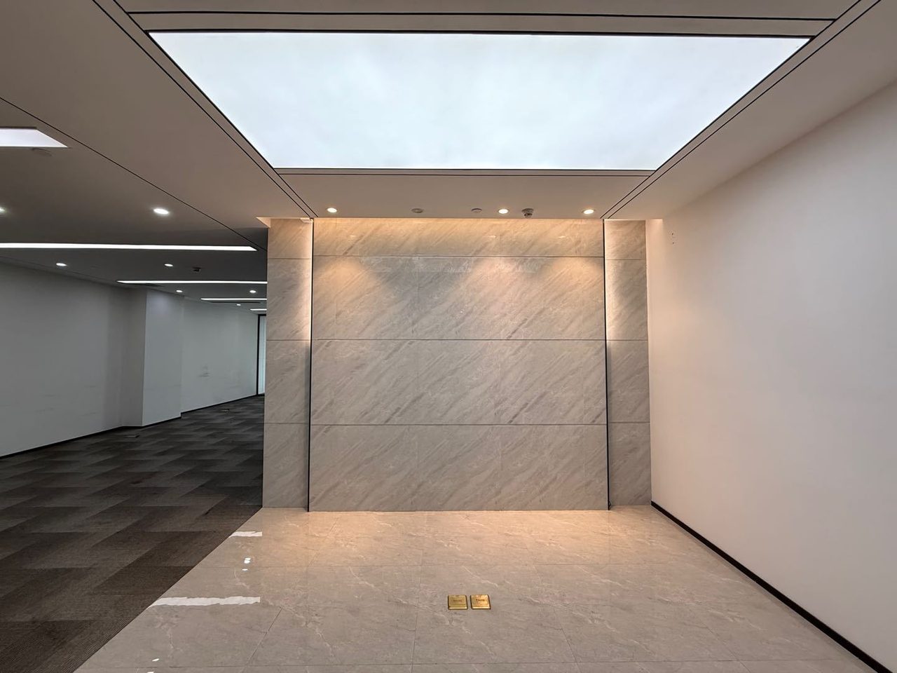 205㎡精装办公室 源政创业大厦·近高新北站·低层实景图