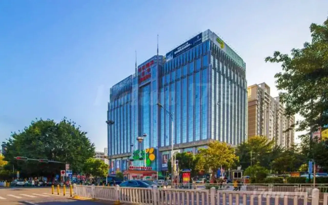 美丽AAA大厦实景图