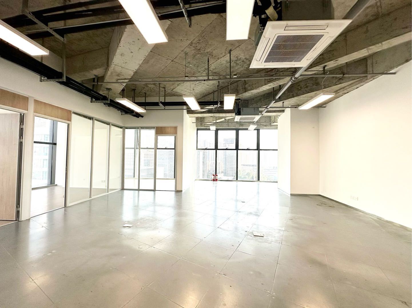 同方科兴科学园 289㎡ 精装 低层办公室出租实景图