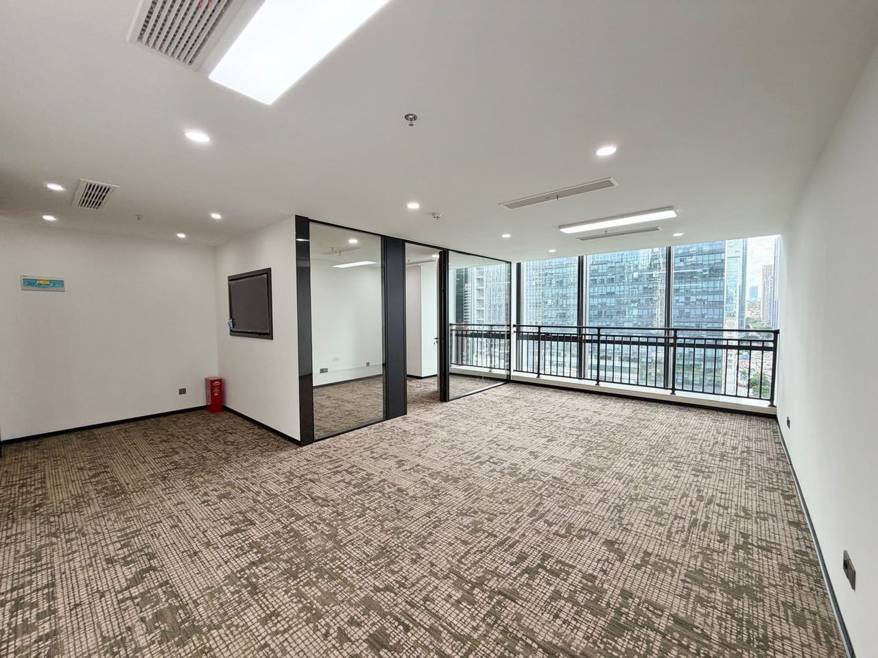 南山区科技园写字楼出租 航盛科技大厦 85㎡精装实景图