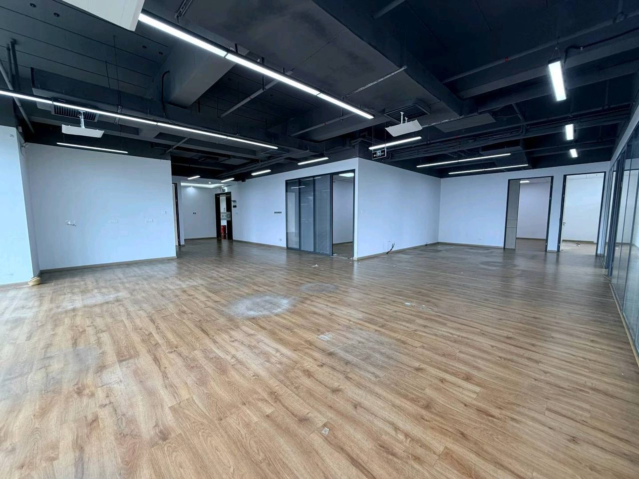465㎡精装办公室 唐商科技大厦·近桃园站·低层