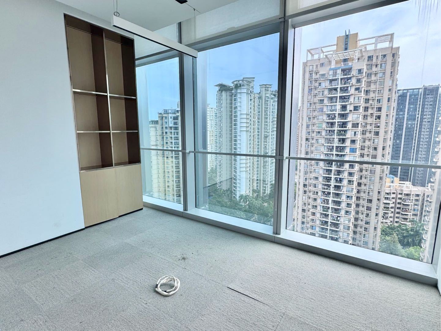 金地威新中心 409.6㎡ 精装 中层办公室出租