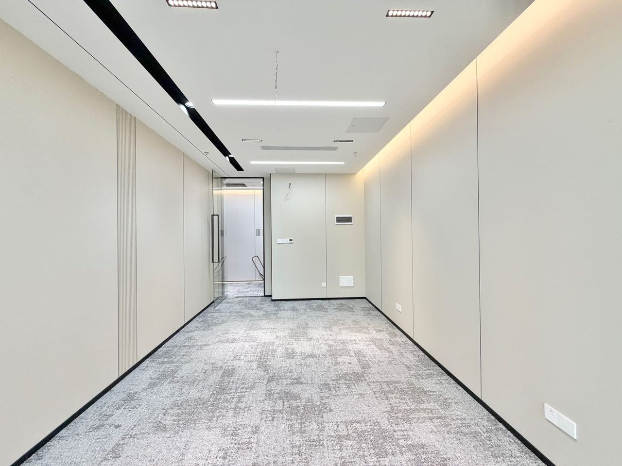 南山区科技园写字楼出租 远望谷大厦 194㎡豪装