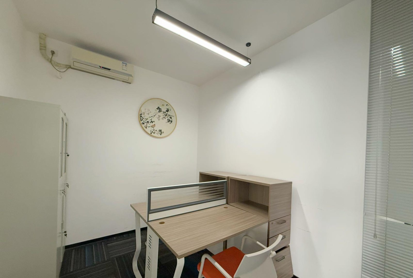 麻雀岭工业区-8号楼 240㎡ 精装 高楼层办公室出租