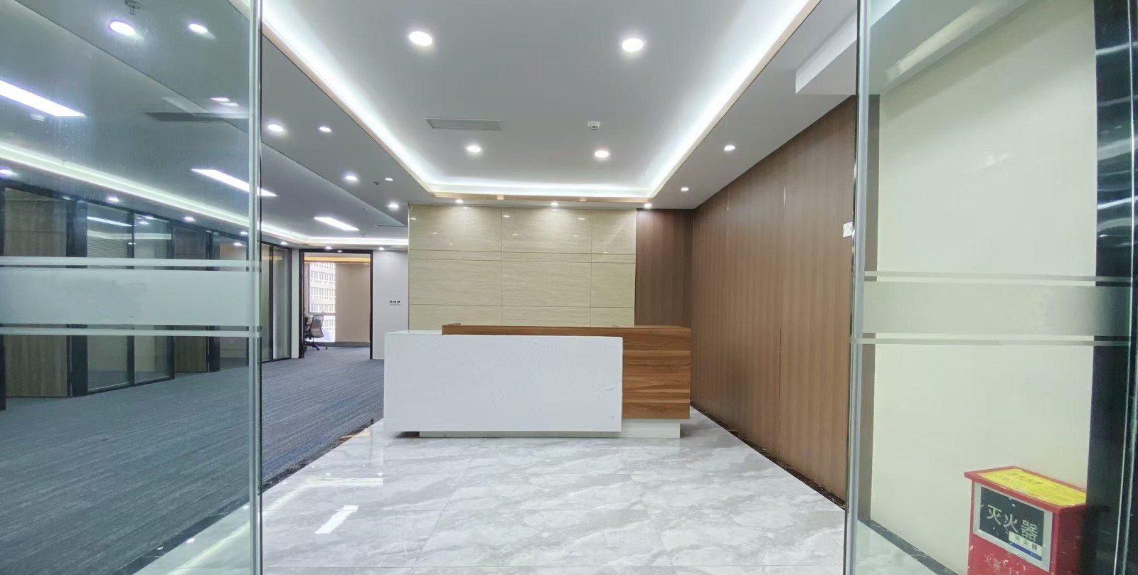 新华保险大厦 398㎡ 精装 低楼层办公室出租