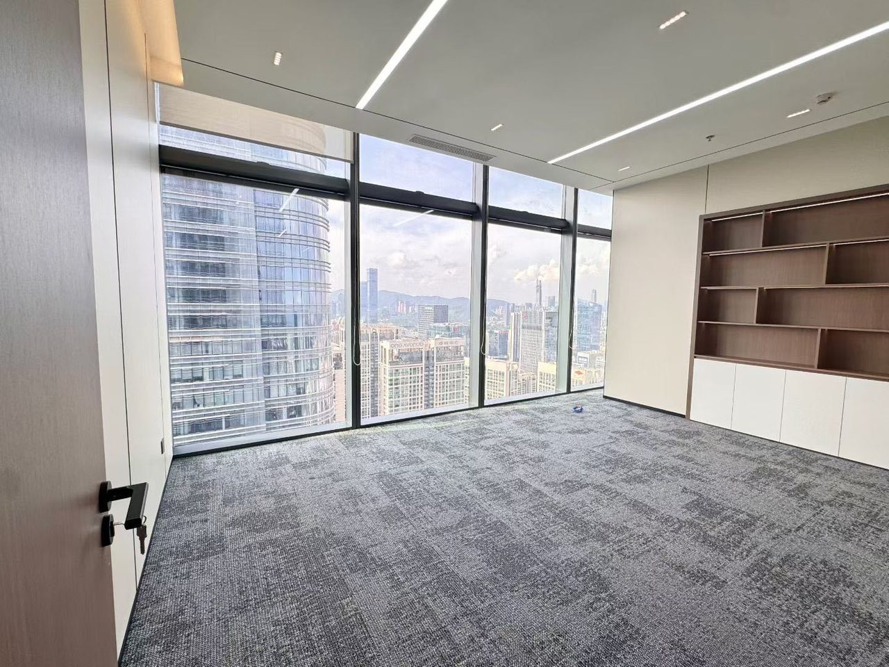 皇庭中心214㎡精装写字楼(福田区福田中心区) 近会展中心站