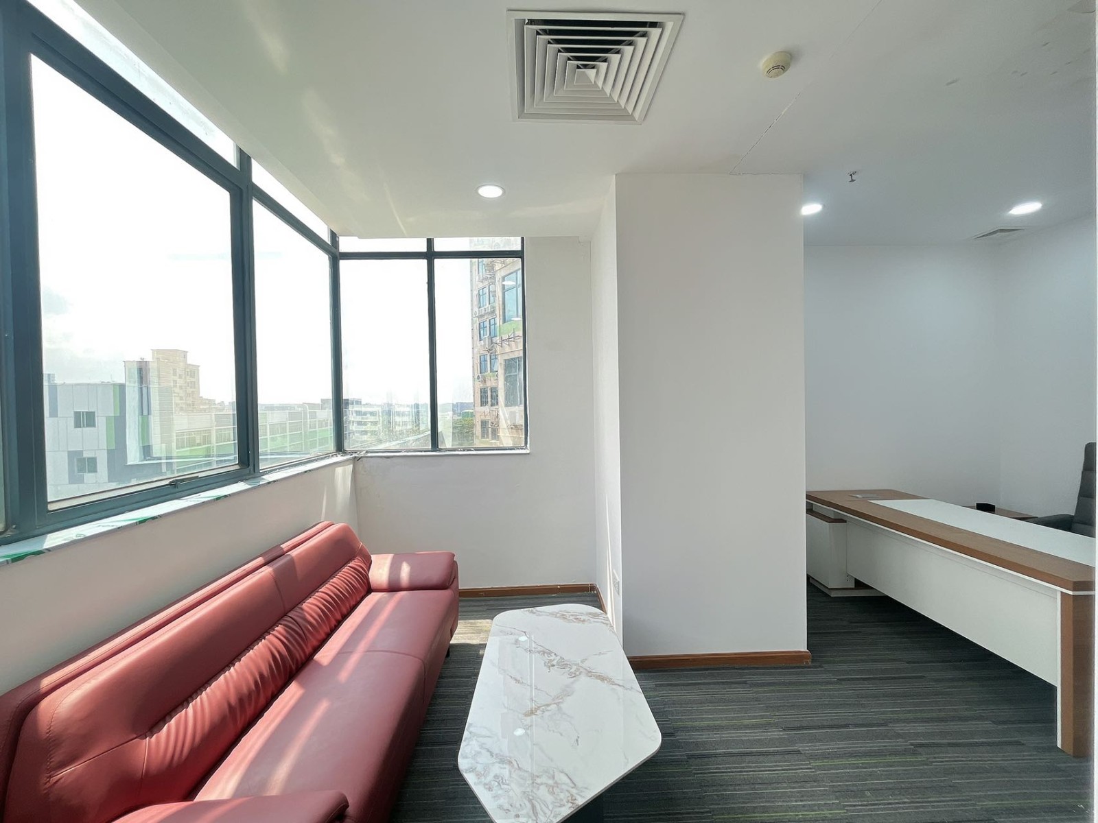 深圳西部硅谷350㎡办公室出租