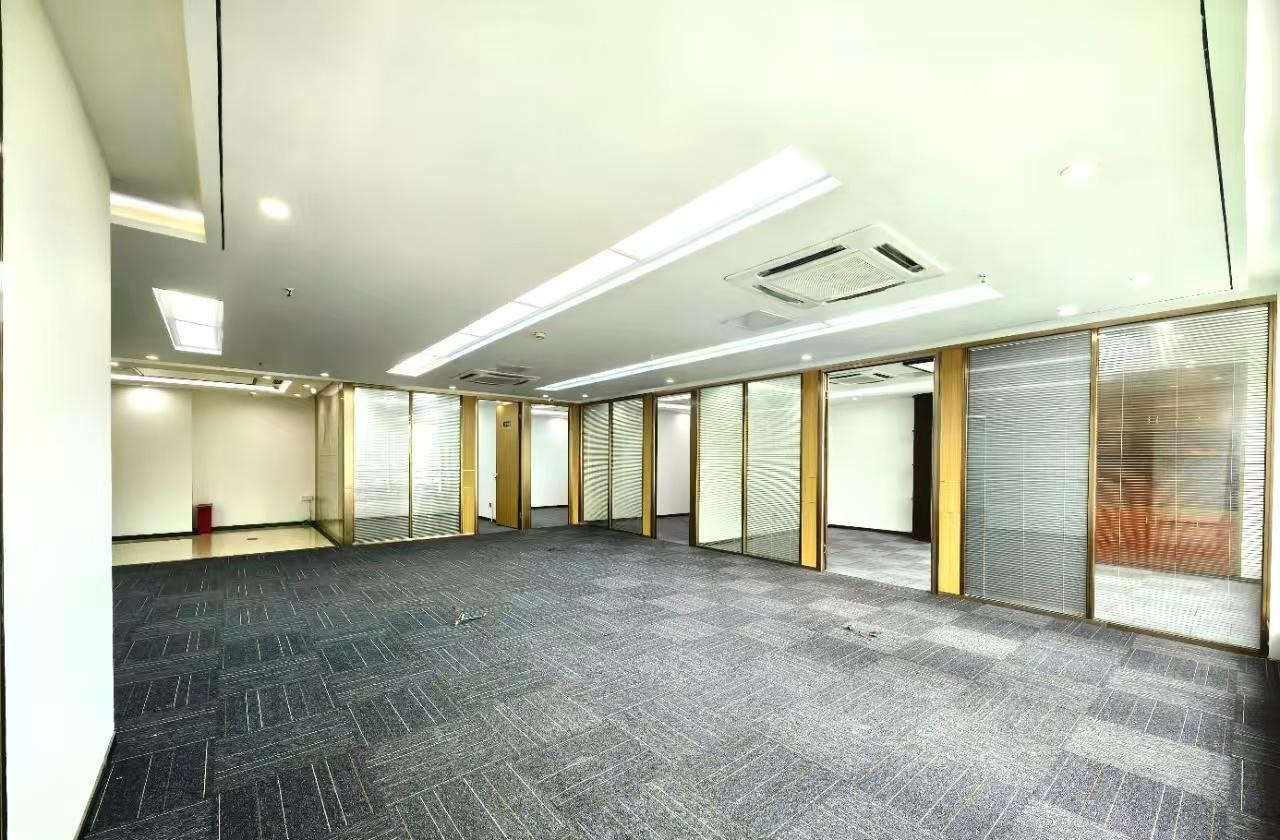 财富大厦 280㎡ 精装 中楼层办公室出租