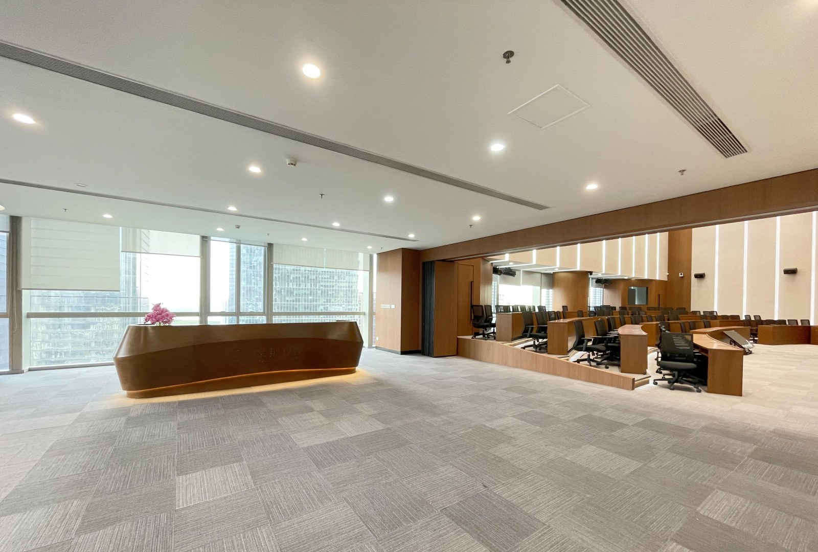 大冲商务中心 2280㎡ 精装 中楼层办公室出租