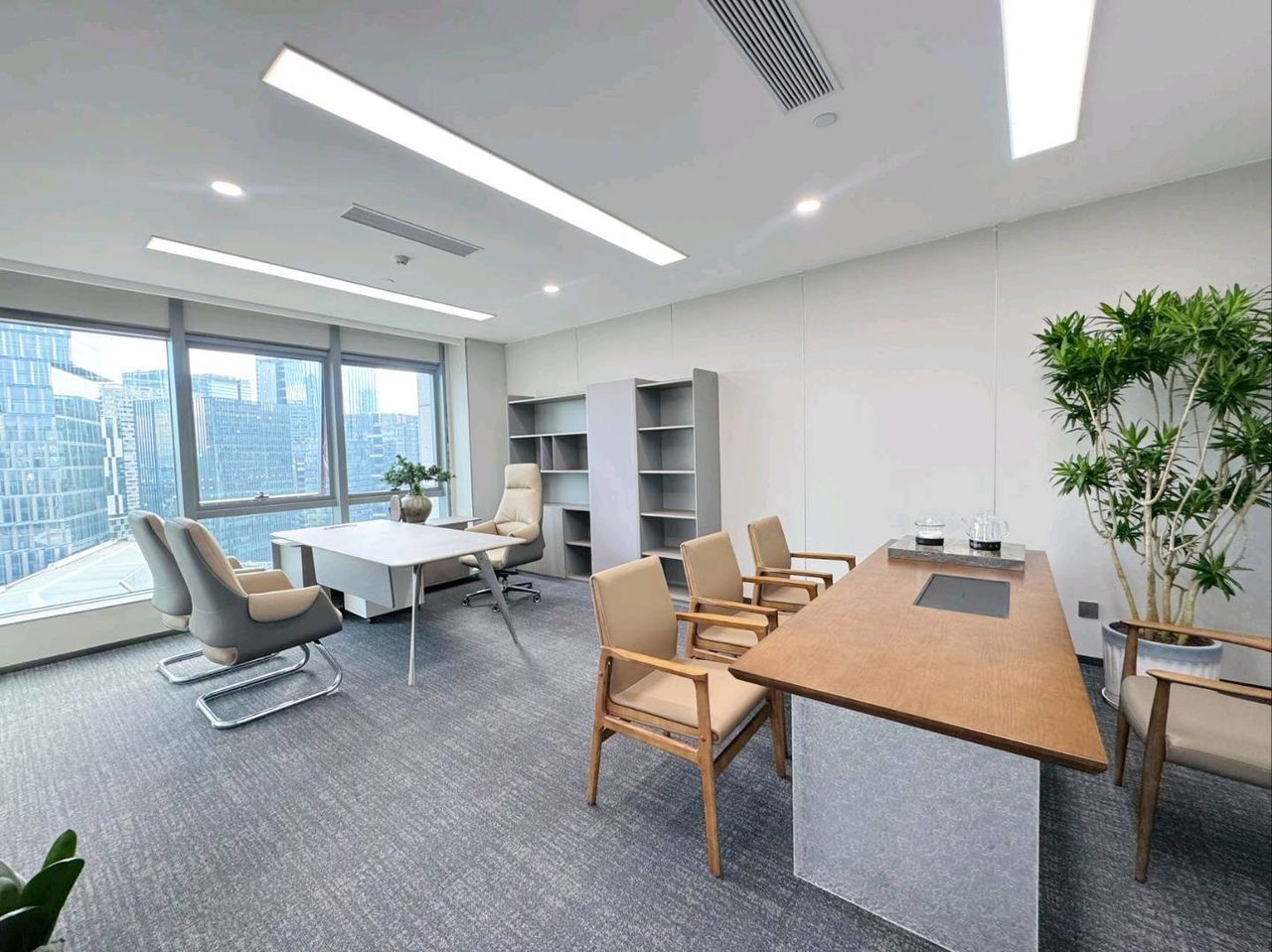 中检大厦写字楼362㎡精装户型·中层东南向出租实景图