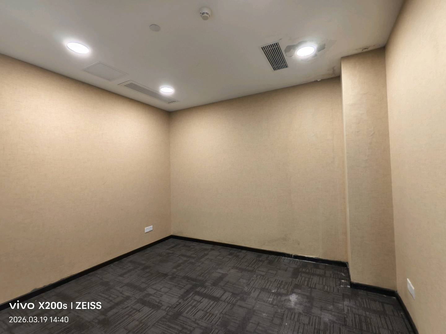 源政创业大厦 330㎡ 精装 中层办公室出租