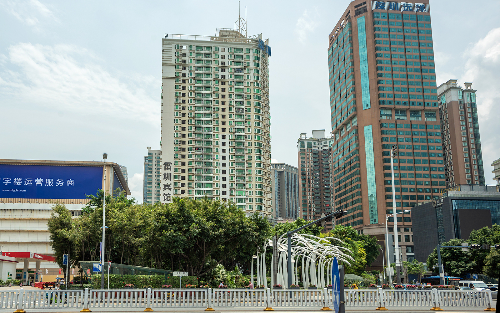 雷圳大厦实景图