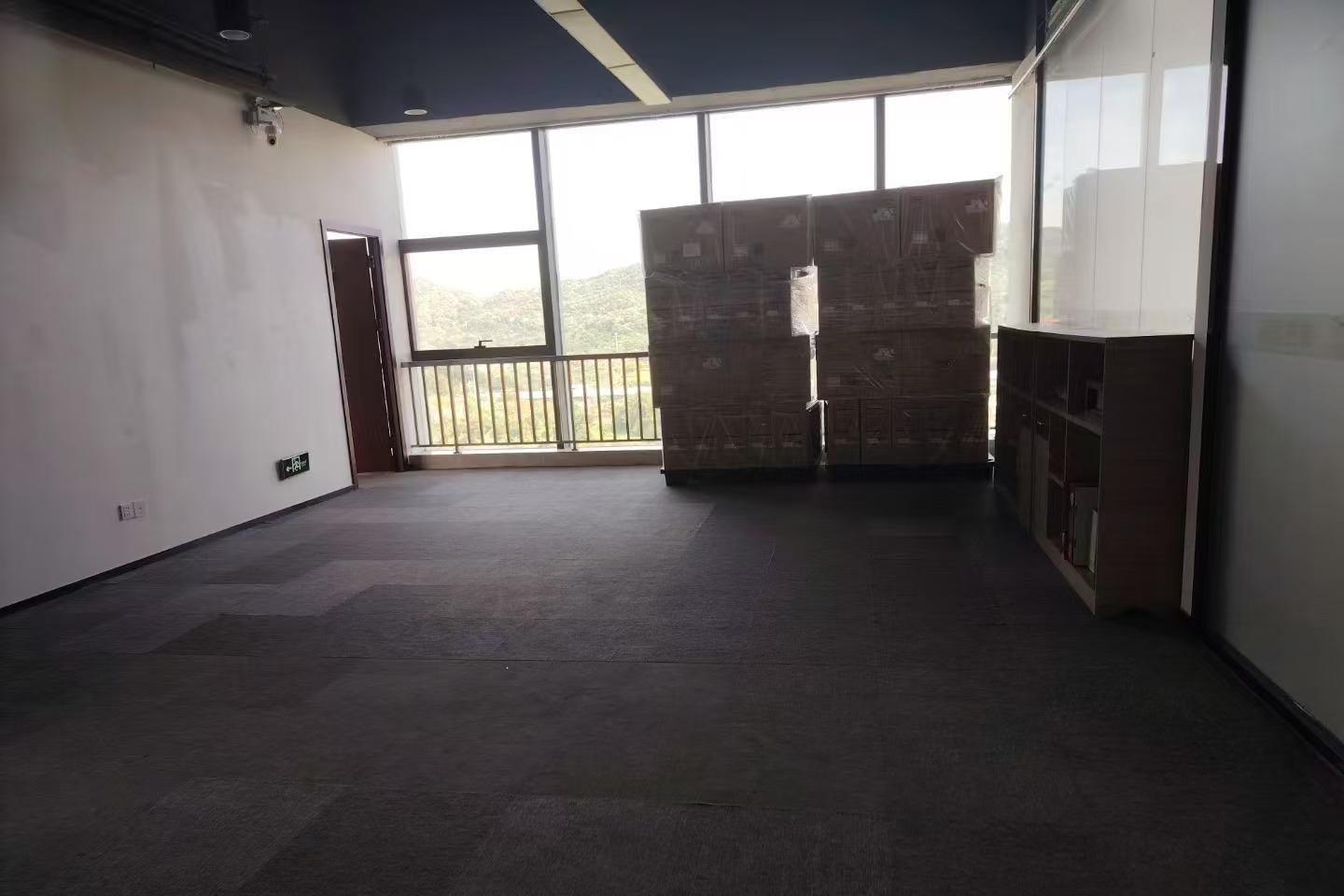 展辰大厦 357㎡ 精装 中楼层办公室出租