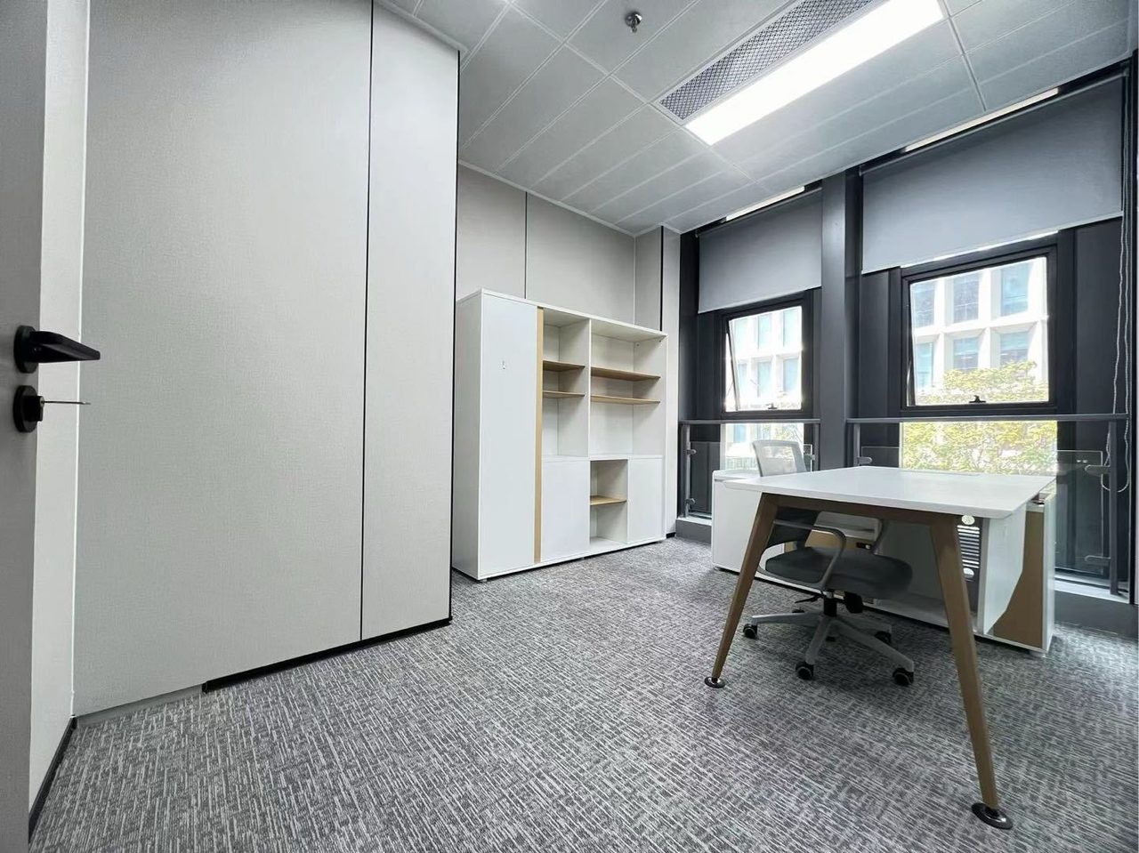 南山区科技园 深圳市软件产业基地185㎡豪装办公间低层出租