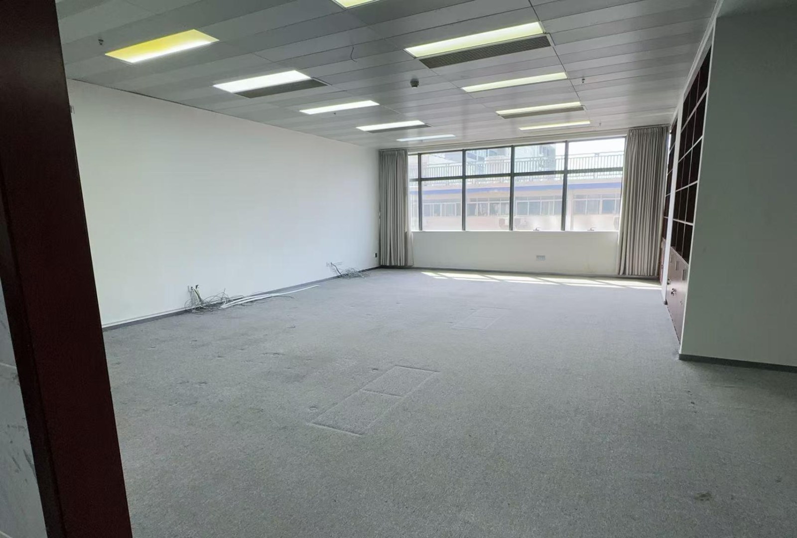 中粮商务公园 458㎡ 精装 中楼层办公室出租实景图