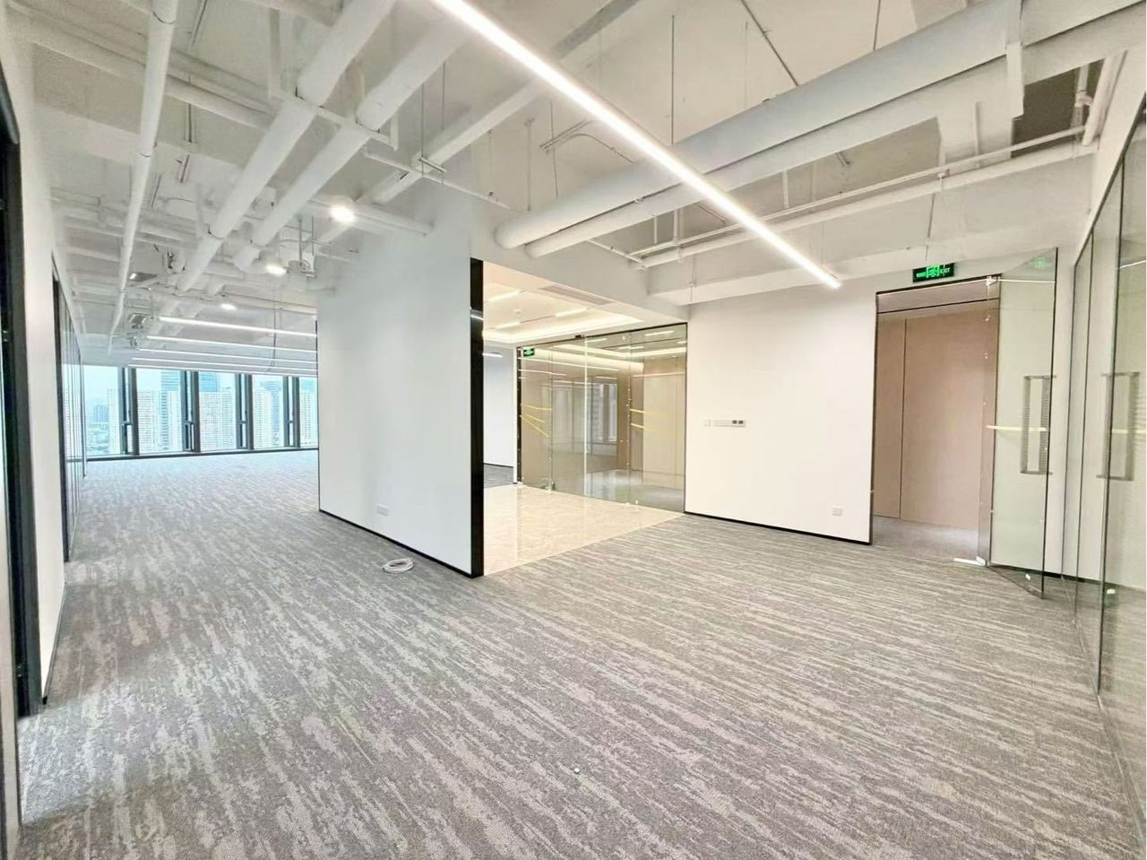 科兴科学园435㎡豪装办公室出租,中层西北向采光好
