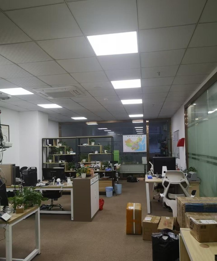 腾飞工业大厦 216㎡ 精装 中楼层办公室出租