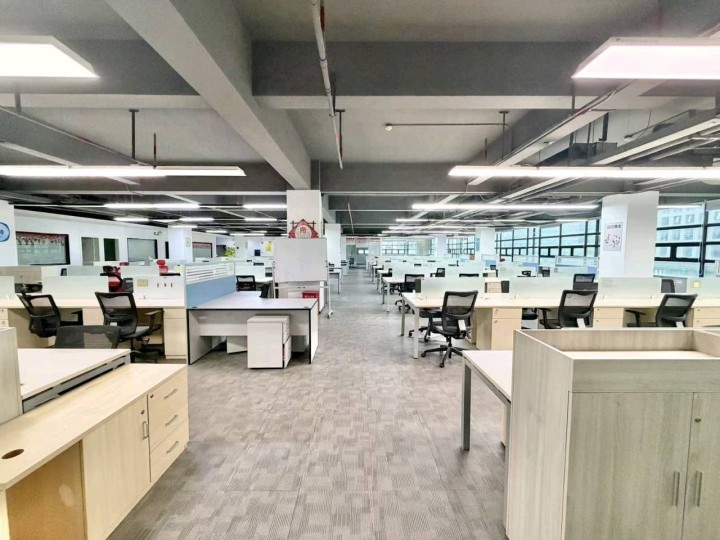 深圳软件园写字楼1084㎡精装户型·低层东南向出租