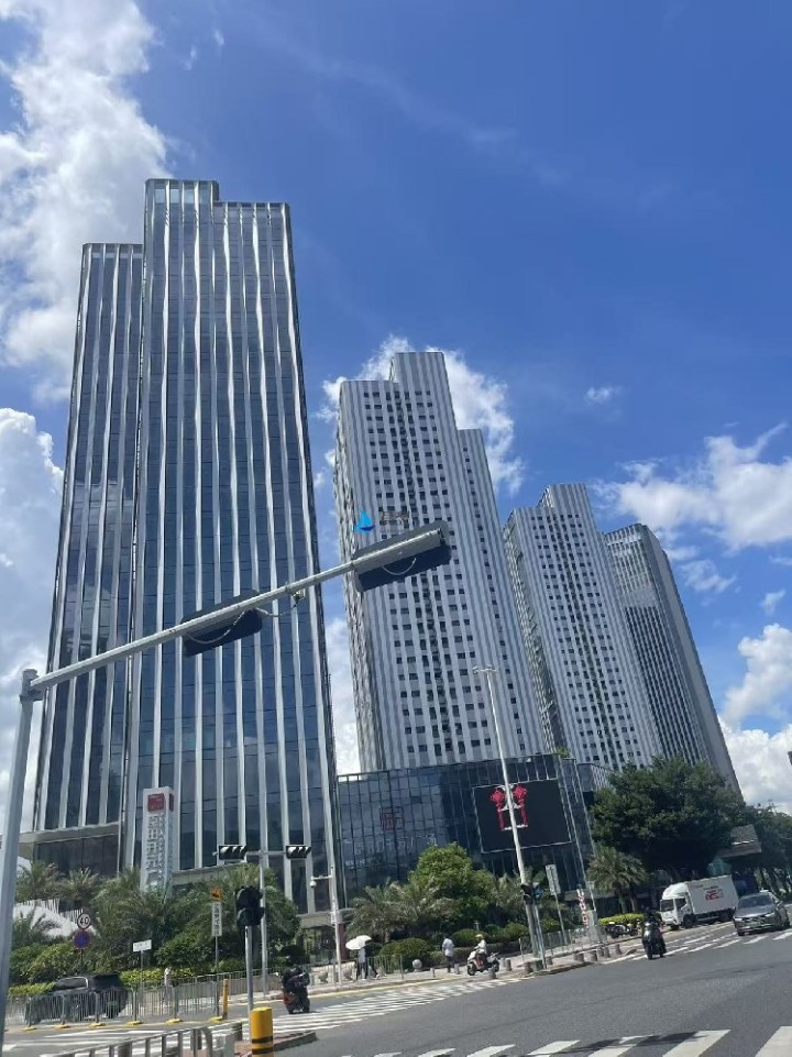 宝安准现楼整栋出售，付款后即可领取红本证，可做酒店