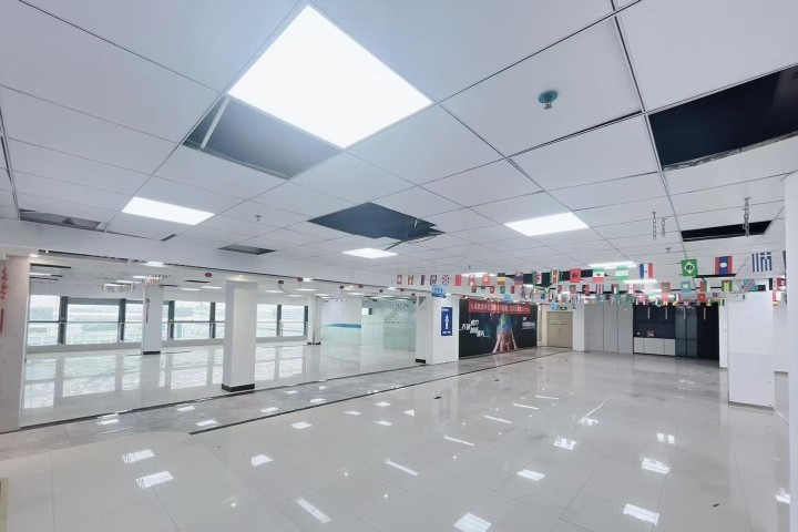 深圳西部硅谷 1398㎡ 精装 中楼层办公室出租