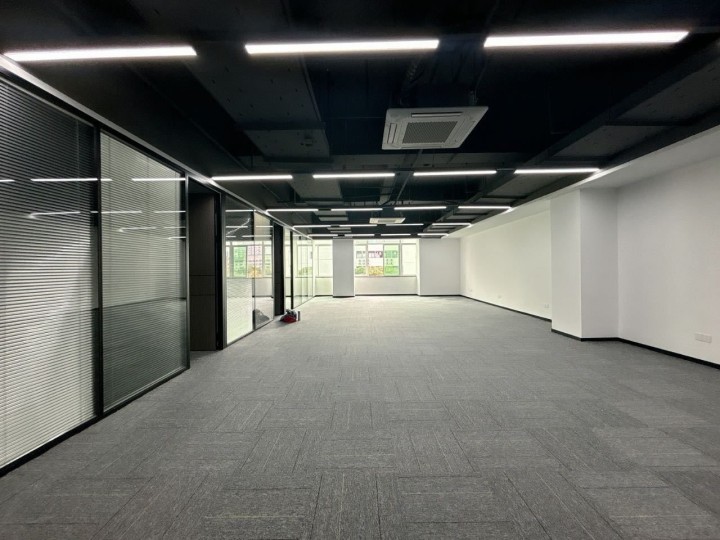 高新技术产业园(虚拟大学园)432㎡精装办公室出租，低层东向采光好