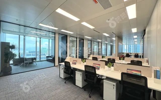 联想后海中心498㎡豪装办公室出租，中层东向采光好