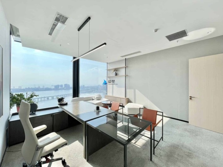前海桂湾恒裕金融中心507平办公室出租！精装8+1海景，租金180元
