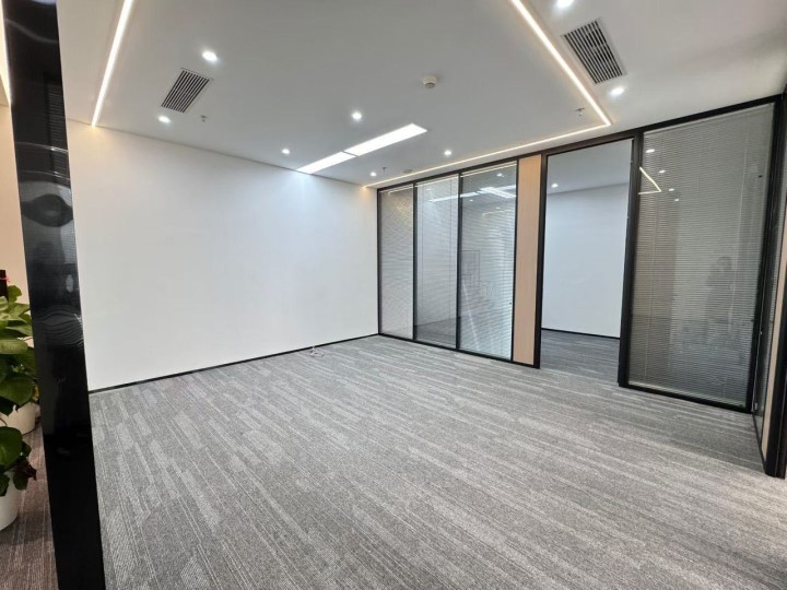 福田区福田中心区 皇庭中心209㎡精装办公间中层出租