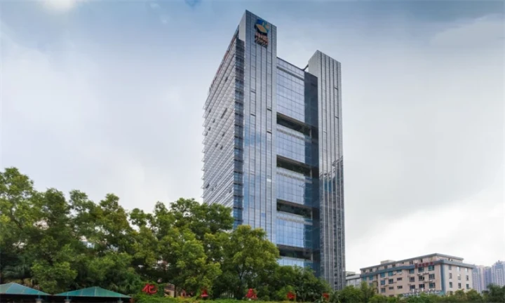 宝安（新安）---中粮地产集团中心写字楼办公室出租