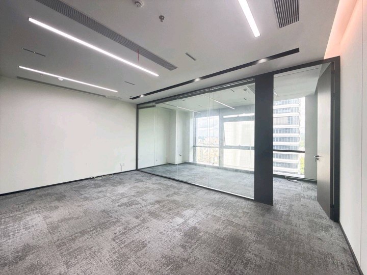 光峰科技大厦 156㎡ 精装 高层办公室出租