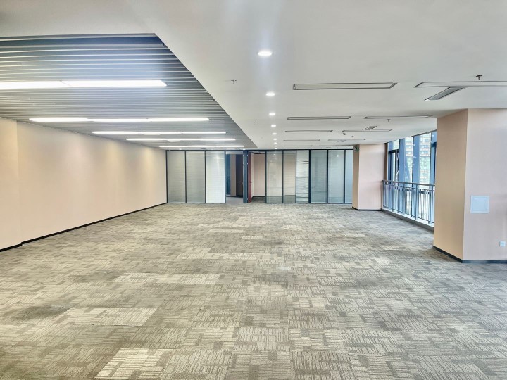 比克科技大厦 549㎡ 精装 中层办公室出租