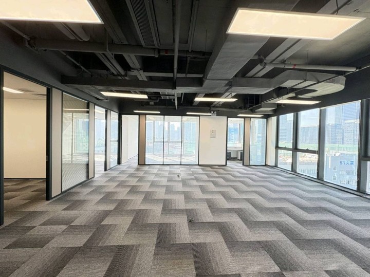 澳特科兴科学园365㎡精装办公室出租，中层西南向采光好