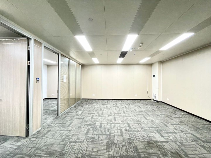 源政创业大厦 754㎡ 精装 中层办公室出租