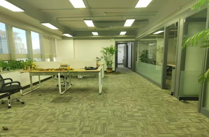 联合广场 268.28㎡ 精装 中楼层办公室出租