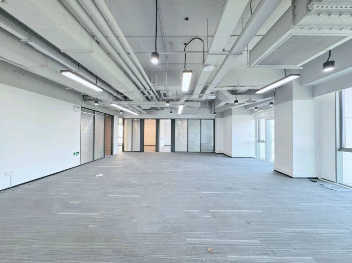 中检大厦 643㎡ 精装 中层办公室出租