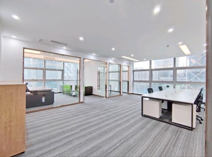 南山区后海 海王星辰大厦268㎡精装办公间高层出租