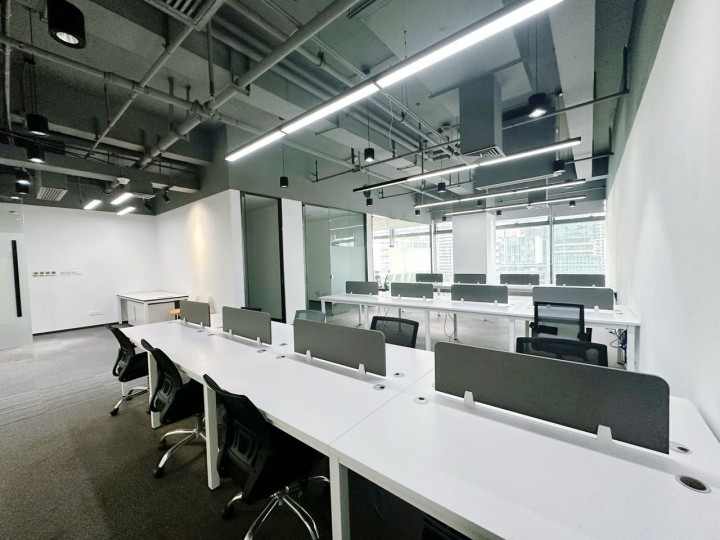 深圳湾科技生态园298㎡精装办公室出租，中层南向采光好