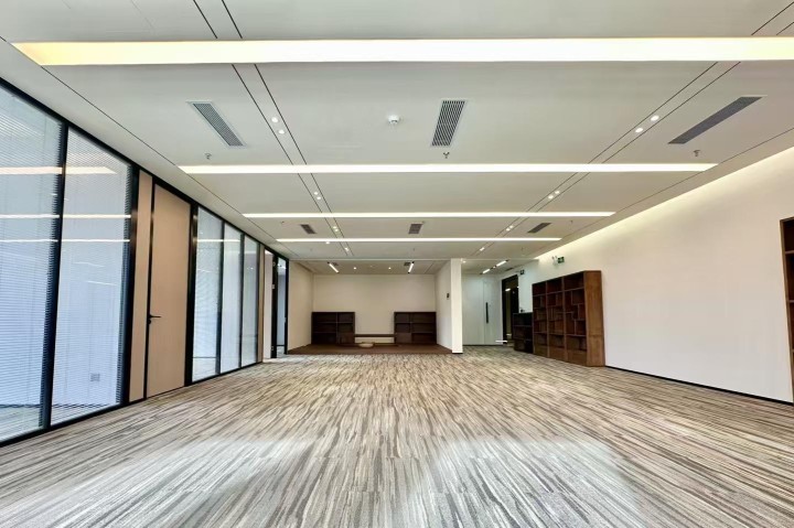 招商前海国际中心 355.84㎡ 精装 中楼层办公室出租