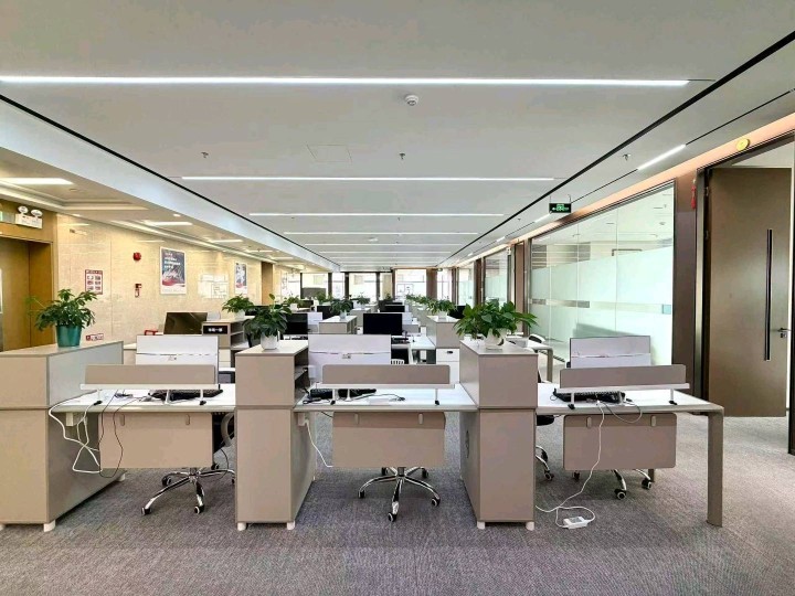 皇庭中心 2168㎡ 豪装 低层办公室出租