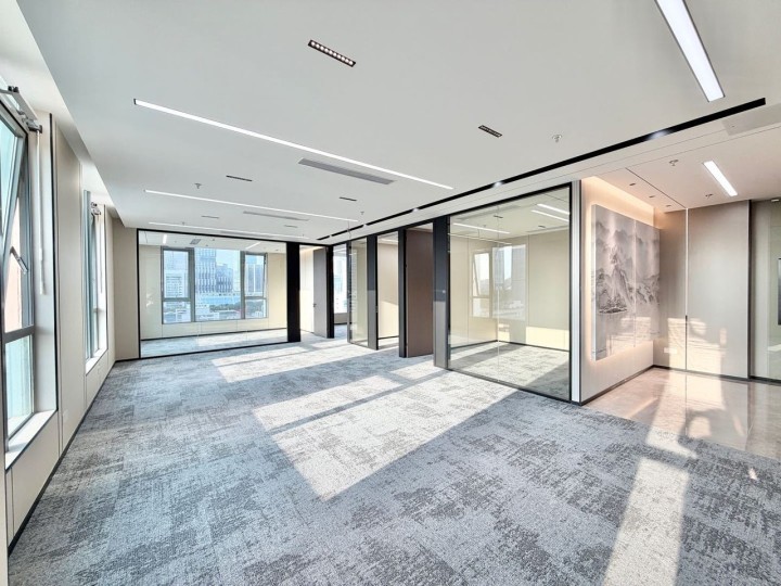 南山区科技园 远望谷大厦284㎡精装办公间低层出租