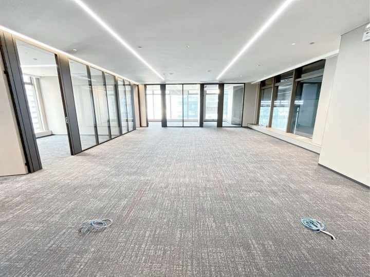 南山区科技园 豪威科技大厦423㎡精装办公间中层出租