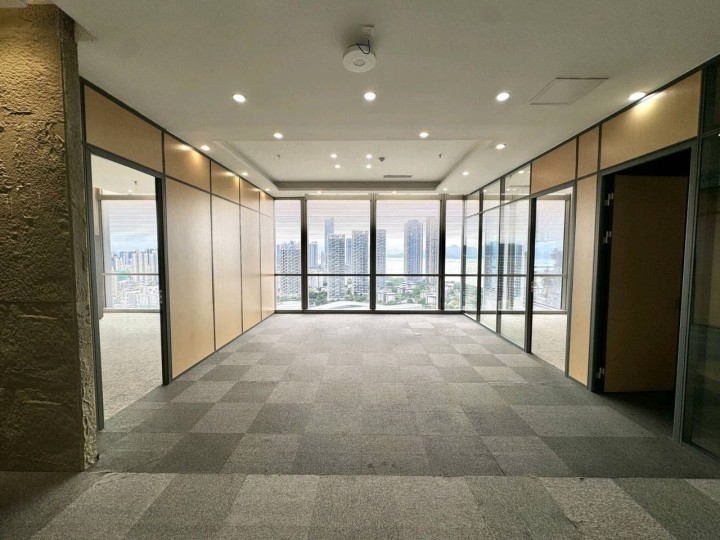南山区蛇口 太子广场150㎡精装办公间中层出租