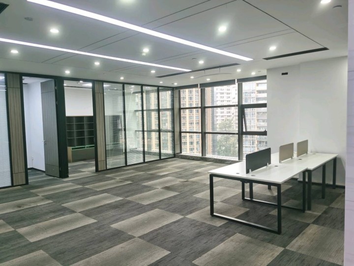 南山区科技园 阳光粤海大厦238㎡精装办公间中层出租