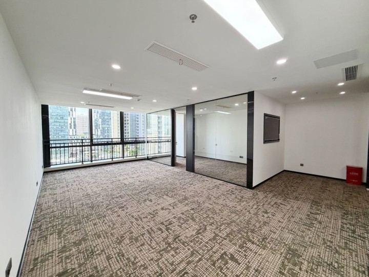 南山区科技园 航盛科技大厦96㎡精装办公间中层出租