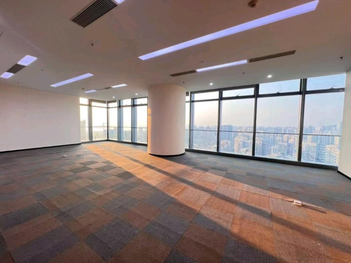 前海人寿金融中心 860㎡ 精装 高层办公室出租