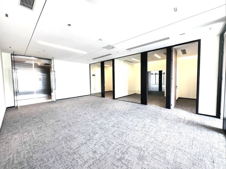 三一云都 288㎡ 精装 中层办公室出租