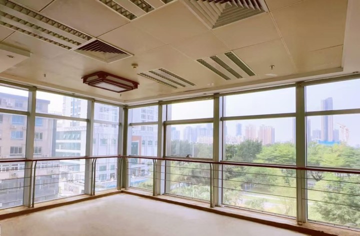 宝安中粮大厦 136㎡ 精装 低楼层办公室出租