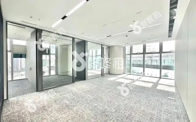 康泰创新广场写字楼200㎡精装户型·高层南向出租